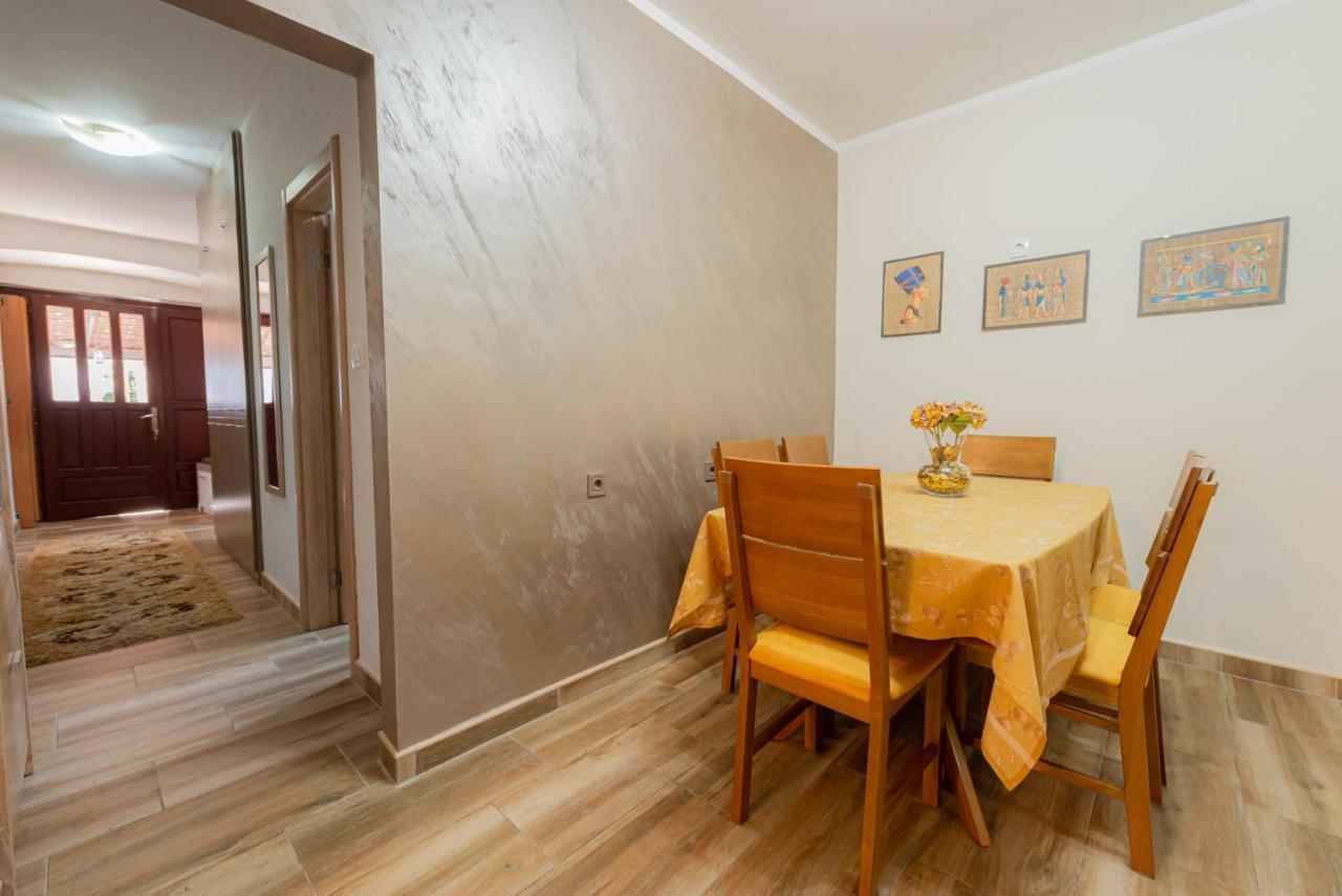 Appartamento Sea Front 171 Cattaro Esterno foto