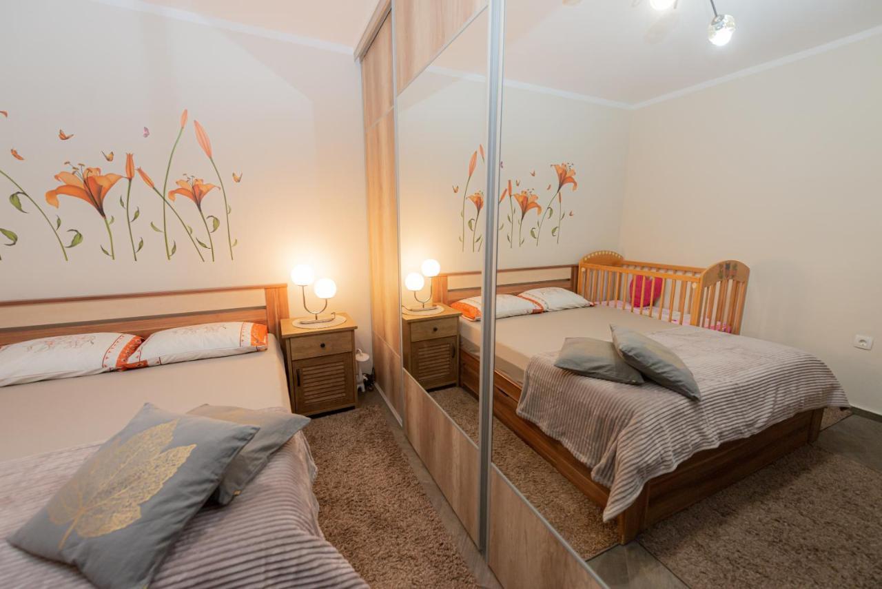 Appartamento Sea Front 171 Cattaro Esterno foto