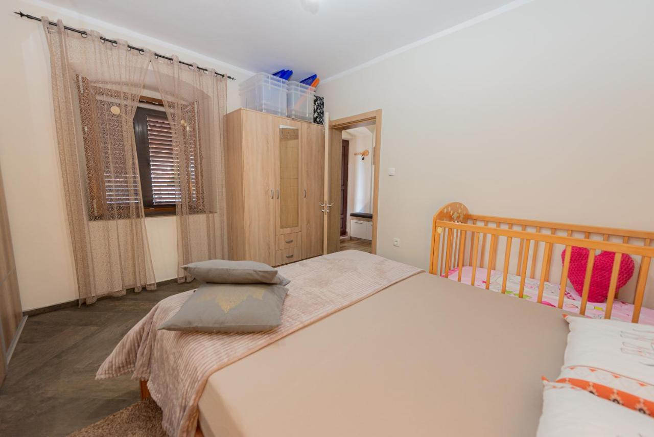 Appartamento Sea Front 171 Cattaro Esterno foto