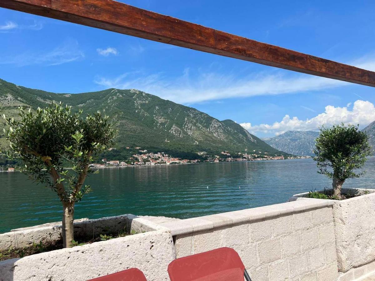 Appartamento Sea Front 171 Cattaro Esterno foto