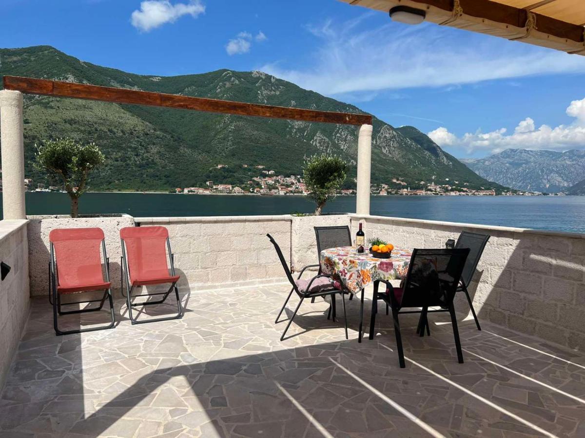 Appartamento Sea Front 171 Cattaro Esterno foto