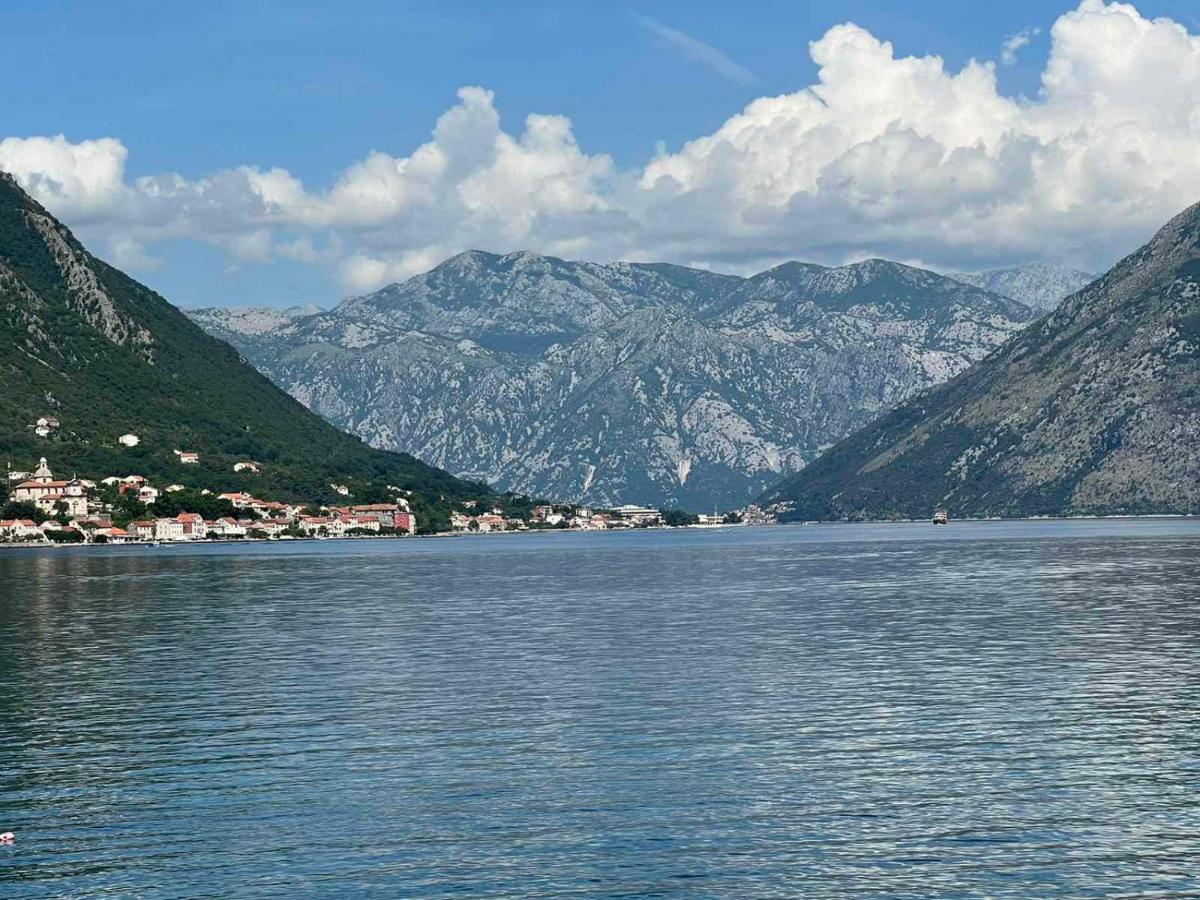 Appartamento Sea Front 171 Cattaro Esterno foto