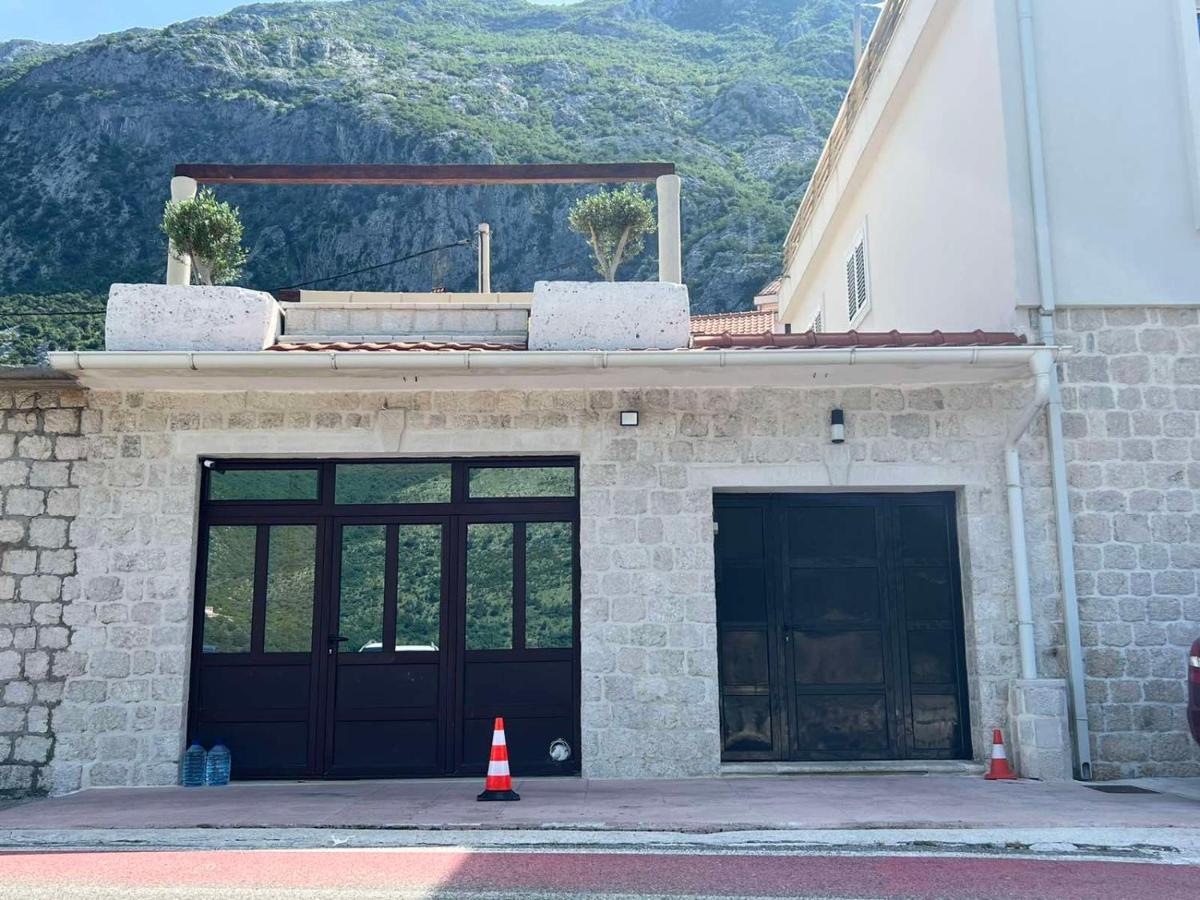 Appartamento Sea Front 171 Cattaro Esterno foto