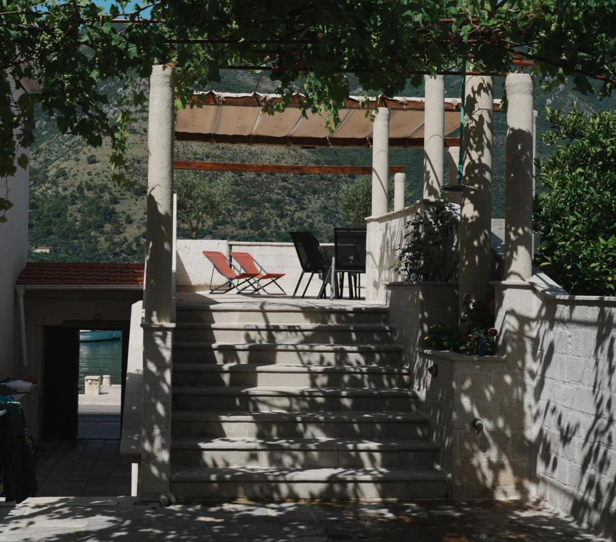 Appartamento Sea Front 171 Cattaro Esterno foto